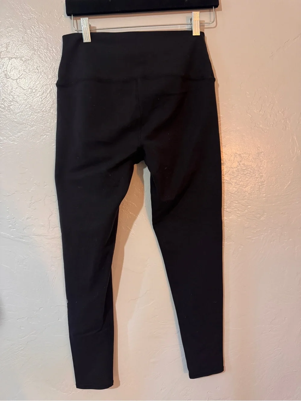 ALO Yoga 7/8 High-Waist Airbrush Legging - Black Size M